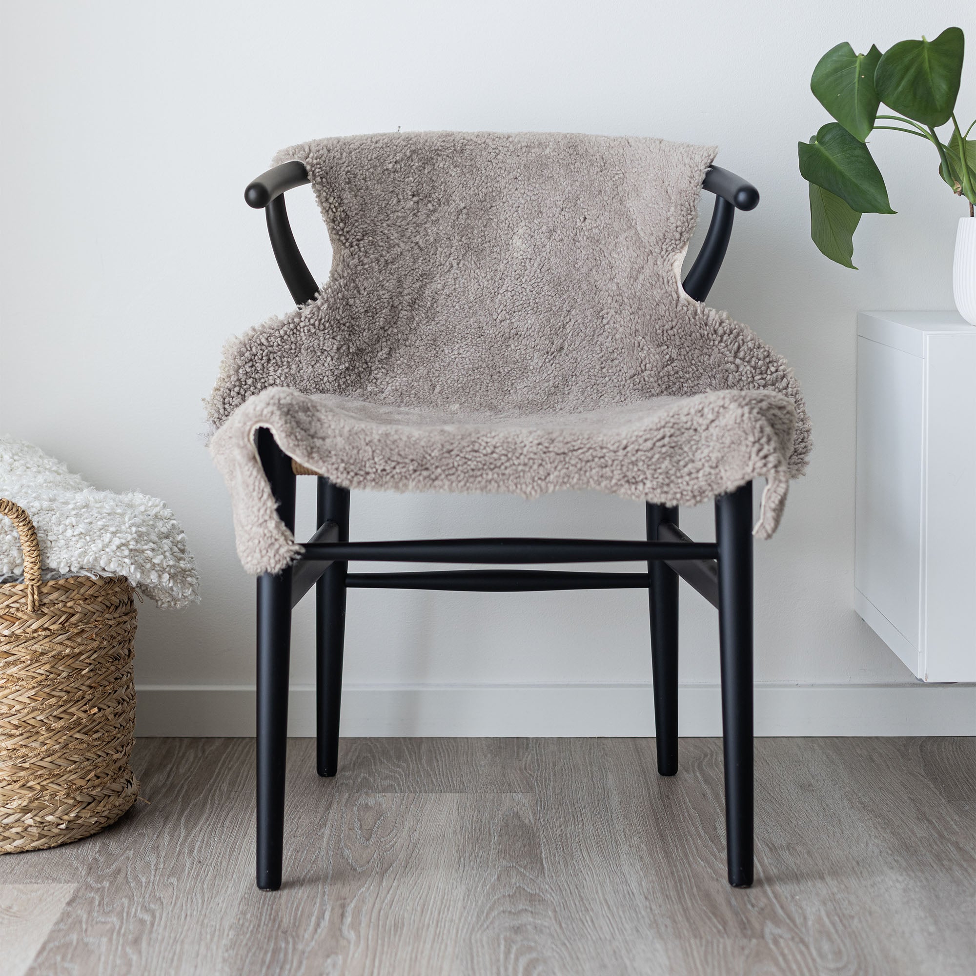Merino Sheepskin | Short Wool | approx. 35 in